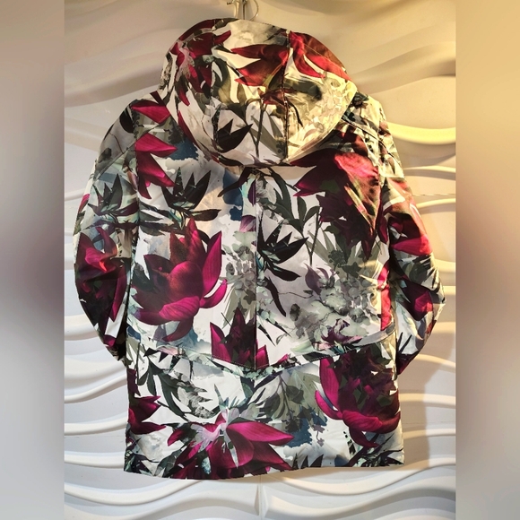 New Women Arctix Blizzard Floral Jacket Size Medium 8-10 - Picture 2 of 4